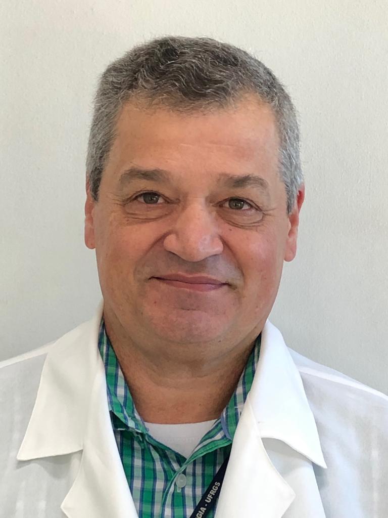 Imagem do professor Pantelis Varvaki Rados